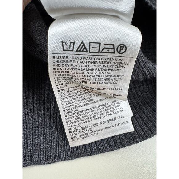 Banana Republic Mens 100% Extra Fine Merino Wool V Neck Sweater L Gray Preppy - Picture 7 of 11